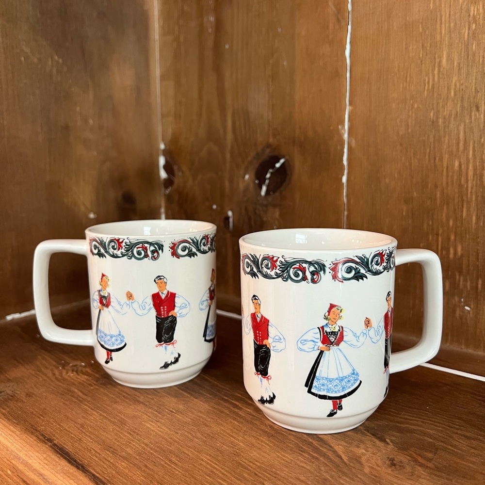 Figgjo Flint Norway Folk Dance Coffee Mug Set Scandinavian Vintage Cups